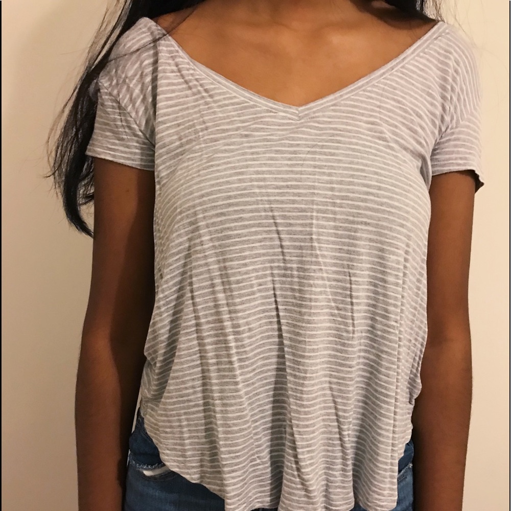 american eagle striped v-neck